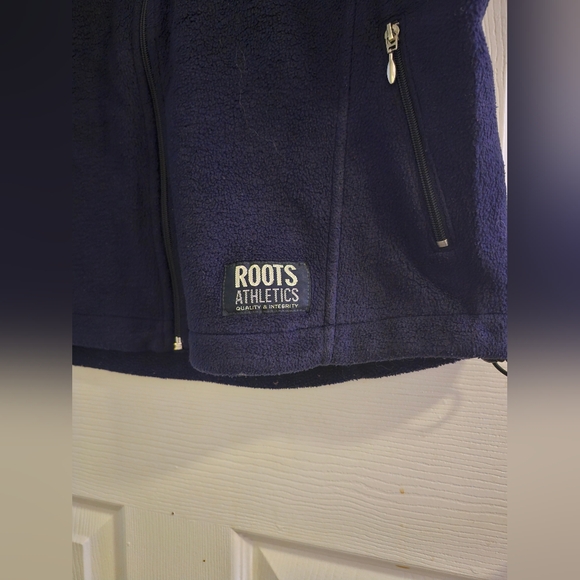 Roots Athletics Navy Blue Fleece Vest, size 10 - Picture 2 of 5